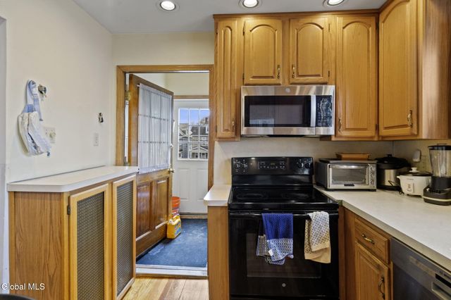 290 Morton Avenue, Albany, NY 12209