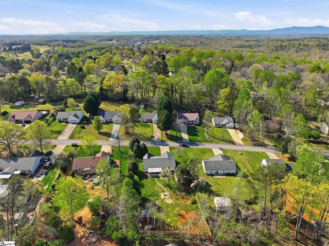 126 Ashlan Woods Court, Greer, SC 29651