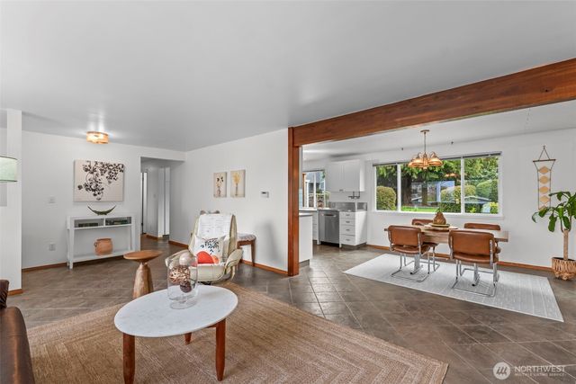 1767 N Bridgeview Drive, Tacoma, WA 98406