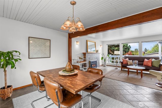 1767 N Bridgeview Drive, Tacoma, WA 98406