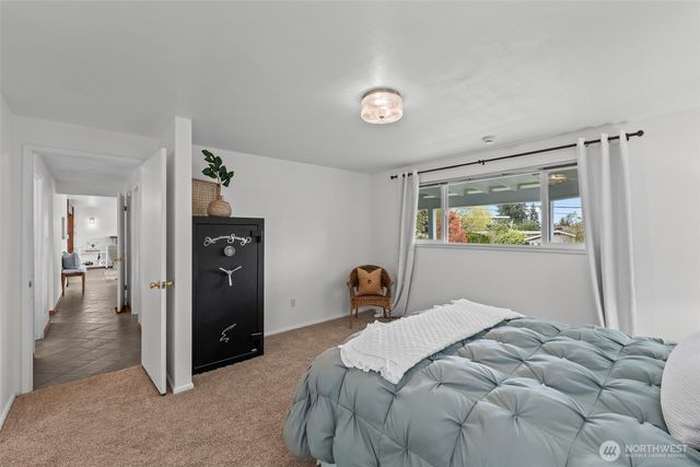 1767 N Bridgeview Drive, Tacoma, WA 98406