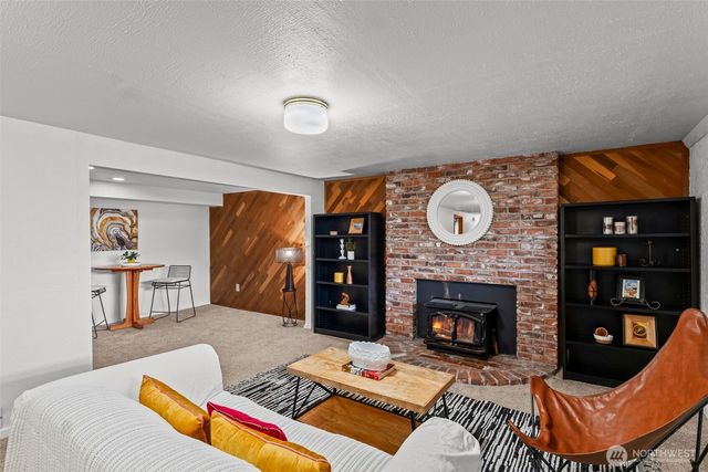 1767 N Bridgeview Drive, Tacoma, WA 98406