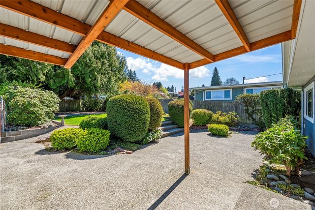1767 N Bridgeview Drive, Tacoma, WA 98406