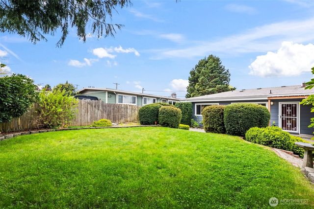 1767 N Bridgeview Drive, Tacoma, WA 98406