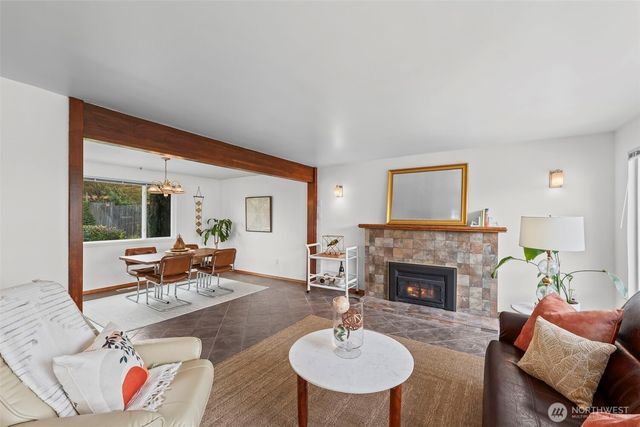 1767 N Bridgeview Drive, Tacoma, WA 98406