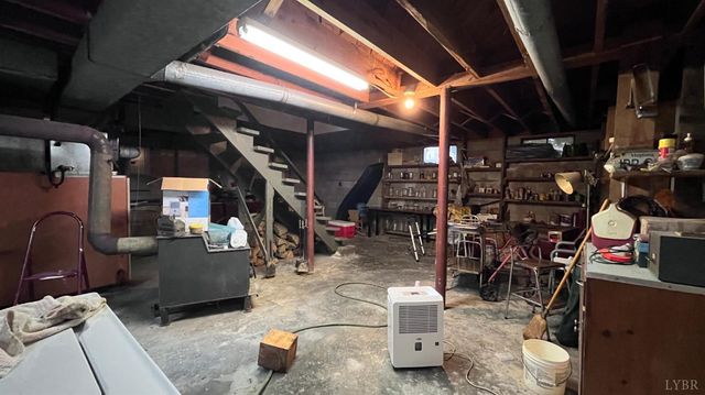 1091 Acorn Road, Nathalie, VA 24577