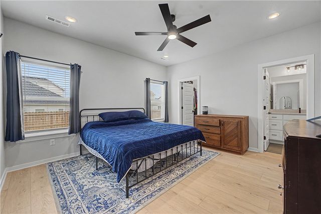6002 SW Desert Avenue, Bentonville, AR 72713
