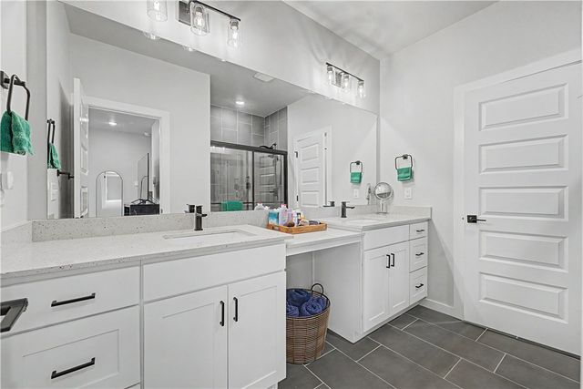 6002 SW Desert Avenue, Bentonville, AR 72713