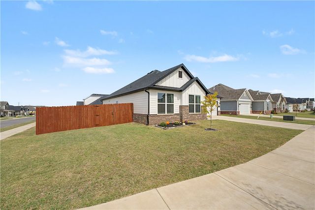 6002 SW Desert Avenue, Bentonville, AR 72713