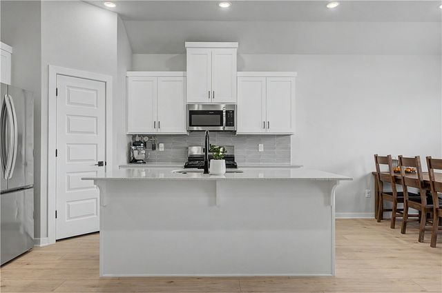 6002 SW Desert Avenue, Bentonville, AR 72713
