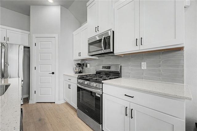 6002 SW Desert Avenue, Bentonville, AR 72713
