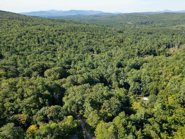 16 Jungfrau Road, Madison, NH 03849