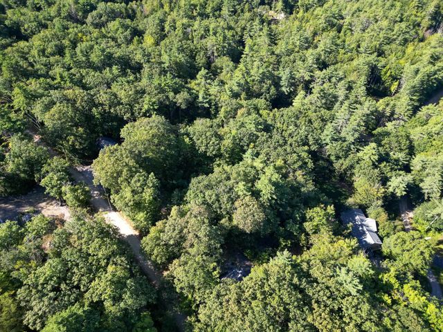 16 Jungfrau Road, Madison, NH 03849