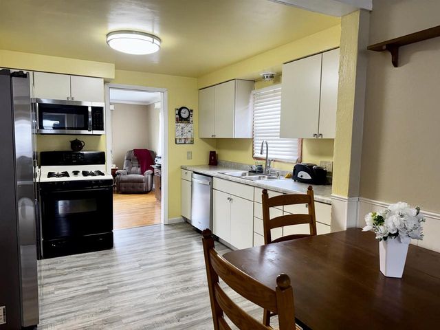 959 WAVERLY PLACE, Green Bay, WI 54304