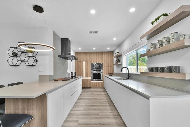 803 Bluebird Drive, Delray Beach, FL 33444