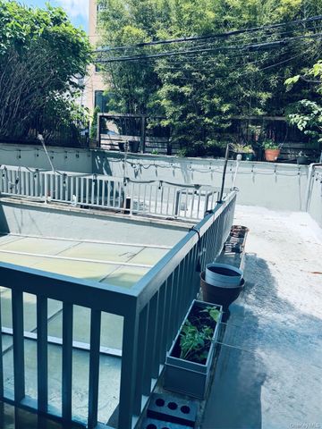 179 Monroe Street 1A, Brooklyn, NY 11216