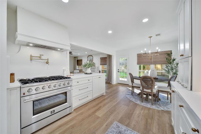 14 Twin Springs Place, The Woodlands, TX 77381