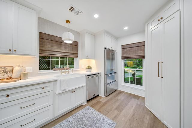 14 Twin Springs Place, The Woodlands, TX 77381