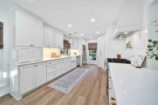 14 Twin Springs Place, The Woodlands, TX 77381