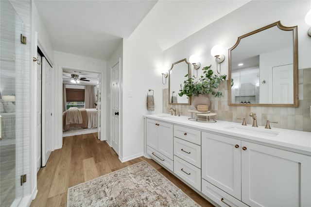 14 Twin Springs Place, The Woodlands, TX 77381