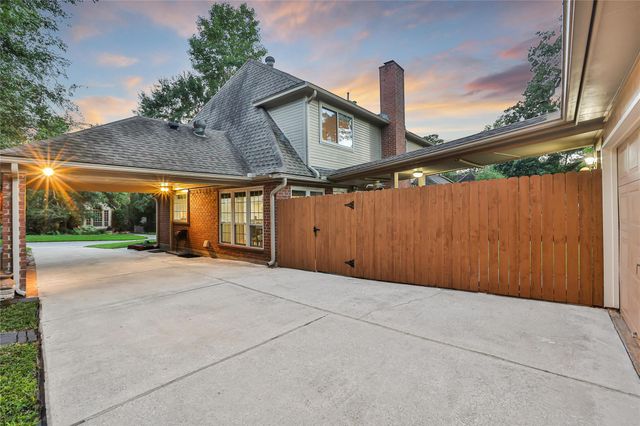 14 Twin Springs Place, The Woodlands, TX 77381