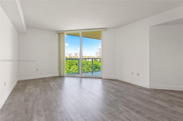 3370 Hidden Bay Dr 602, Aventura, FL 33180