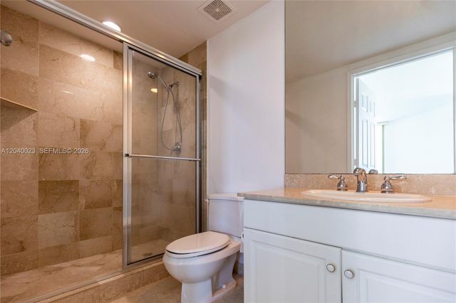 3370 Hidden Bay Dr 602, Aventura, FL 33180
