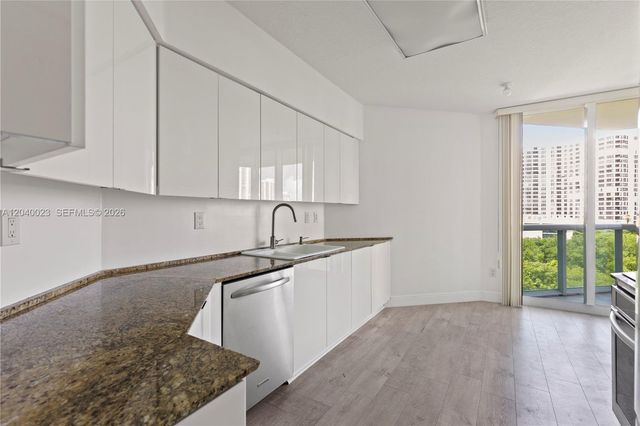 3370 Hidden Bay Dr 602, Aventura, FL 33180