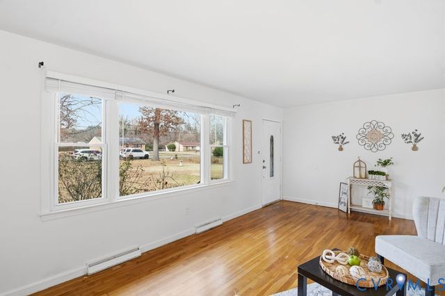 240 Southwood Dr, Petersburg, VA 23805