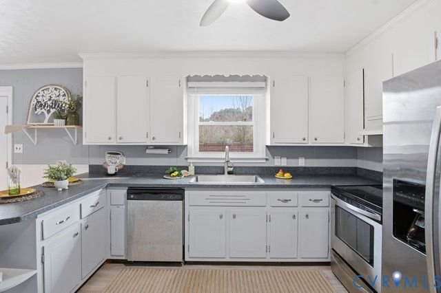 240 Southwood Dr, Petersburg, VA 23805