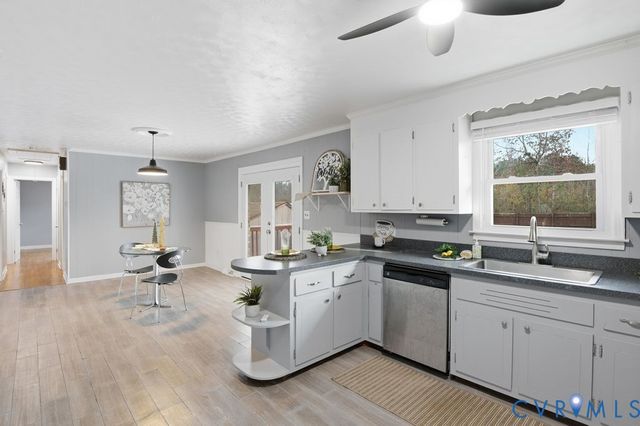 240 Southwood Dr, Petersburg, VA 23805