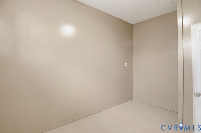 240 Southwood Dr, Petersburg, VA 23805