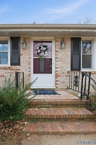 240 Southwood Dr, Petersburg, VA 23805