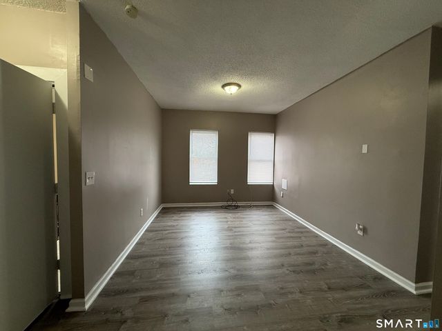 5 Winter Street, Hartford, CT 06120