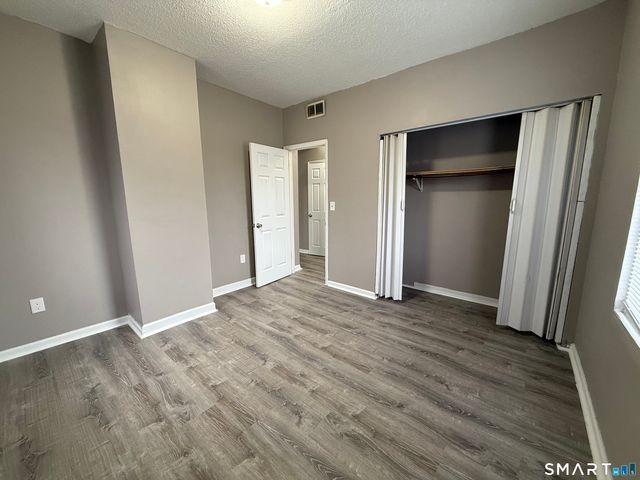 5 Winter Street, Hartford, CT 06120