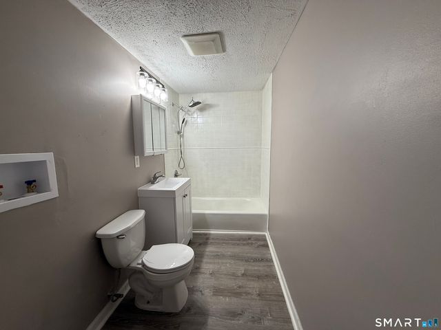 5 Winter Street, Hartford, CT 06120