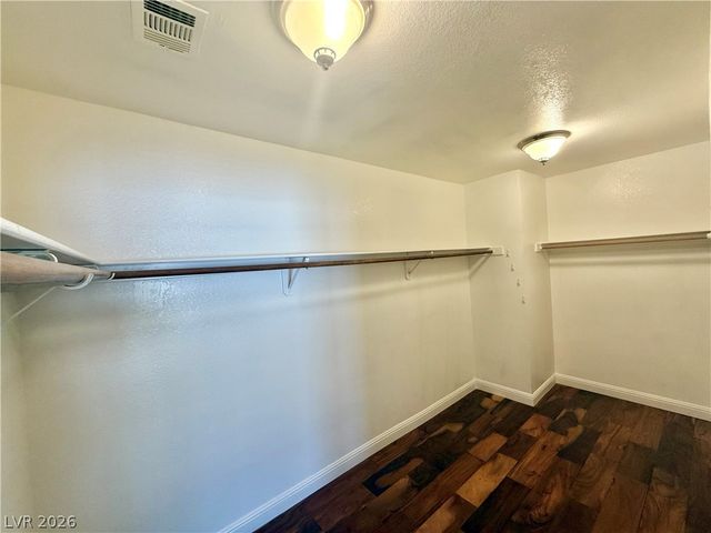 7628 Spruce Run Court, Las Vegas, NV 89128