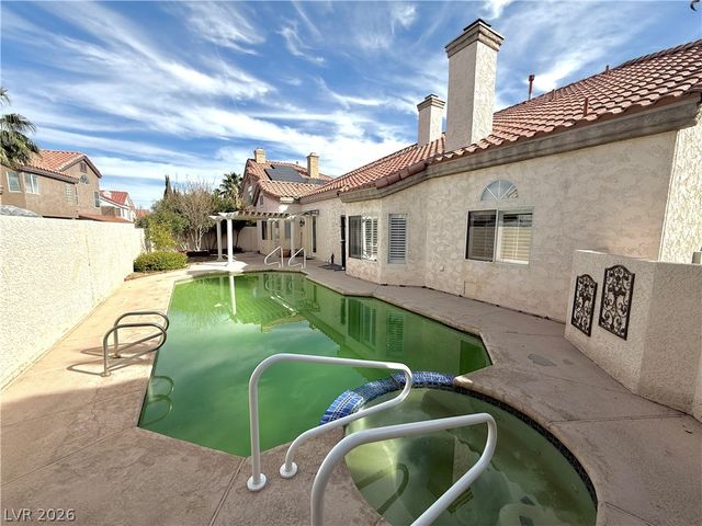 7628 Spruce Run Court, Las Vegas, NV 89128