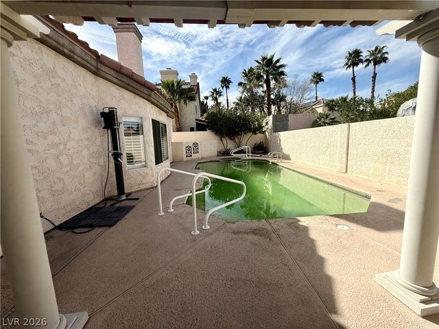 7628 Spruce Run Court, Las Vegas, NV 89128
