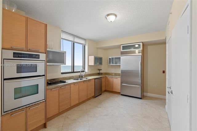 16275 Collins Ave 902, Sunny Isles Beach, FL 33160