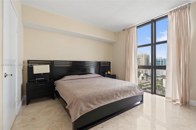 16275 Collins Ave 902, Sunny Isles Beach, FL 33160