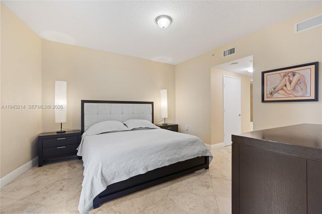 16275 Collins Ave 902, Sunny Isles Beach, FL 33160