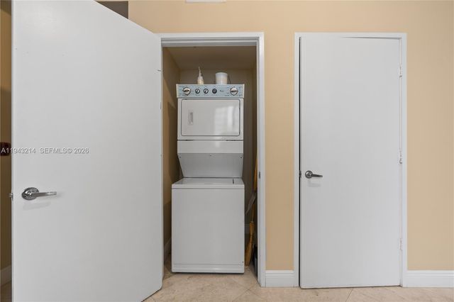 16275 Collins Ave 902, Sunny Isles Beach, FL 33160