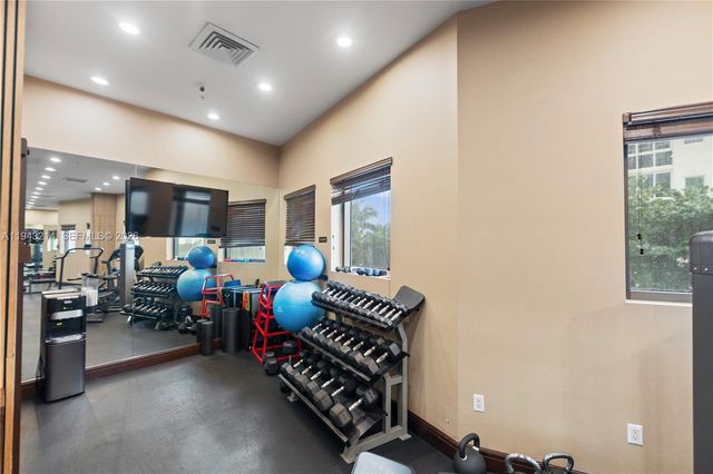 16275 Collins Ave 902, Sunny Isles Beach, FL 33160