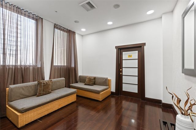 16275 Collins Ave 902, Sunny Isles Beach, FL 33160