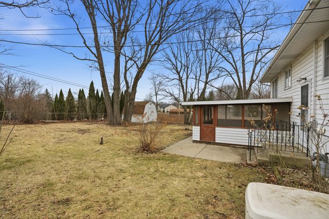 508 W 117th Place, Crown Point, IN 46307