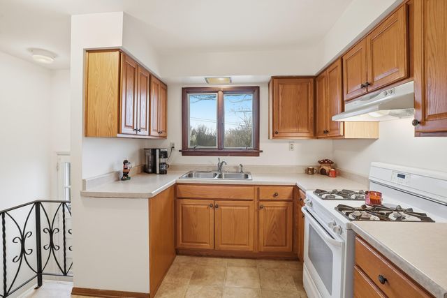 508 W 117th Place, Crown Point, IN 46307