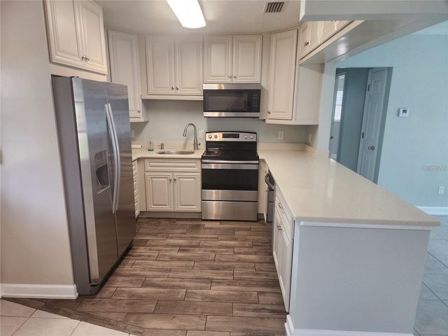 109 21ST STREET NE, Bradenton, FL 34208