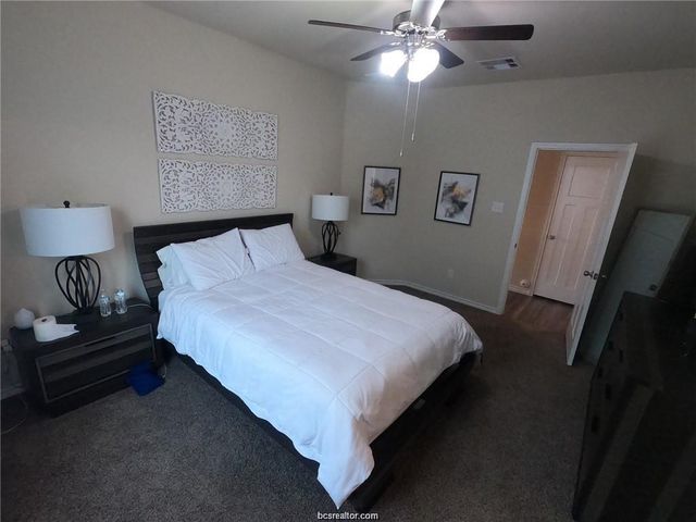 835 Mineral Wells Lane, College Station, TX 77845