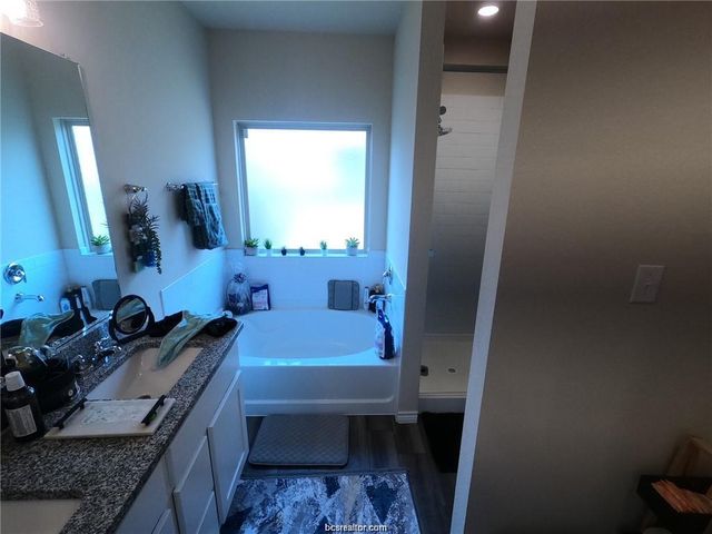 835 Mineral Wells Lane, College Station, TX 77845